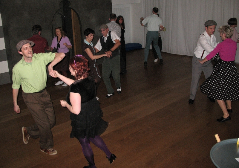 Step Hop Swing Party_3