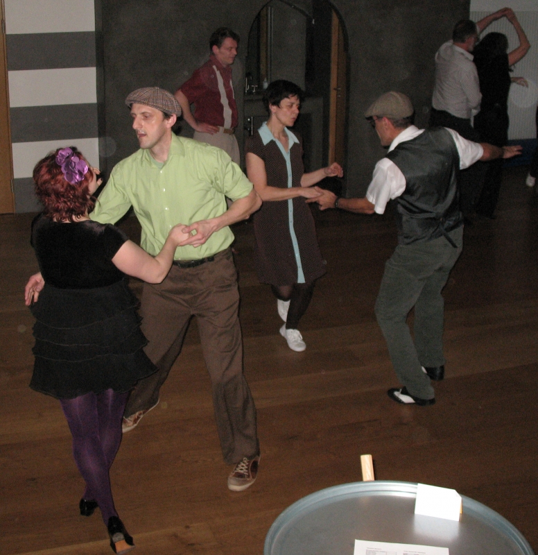 Step Hop Swing Party_4